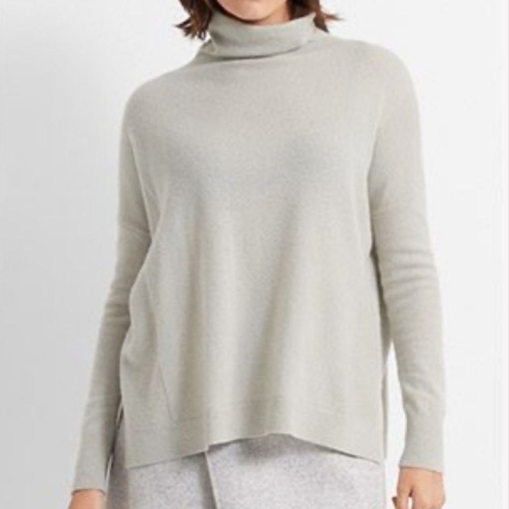 Club Monaco 100% Cashmere Sweater Mock Neck Size XL Pale Grey NEW